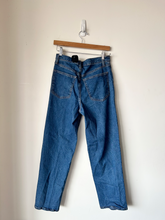 Load image into Gallery viewer, Universal Thread Denim Size 5/6 (28)
