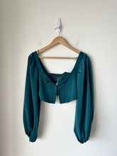 Load image into Gallery viewer, Urban Outfitters ( U ) Long Sleeve Top Size Small
