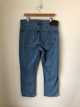 Load image into Gallery viewer, Denim Size 34
