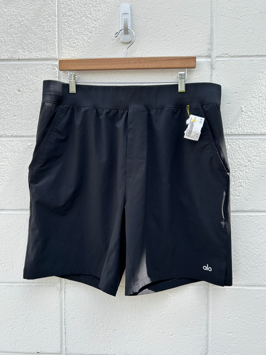Alo Athletic Shorts Size Extra Large