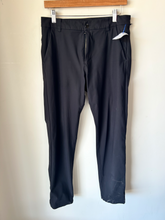Load image into Gallery viewer, Lululemon Athletic Pants Size Medium
