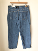 Load image into Gallery viewer, American Eagle Denim Size 13/14 (32)
