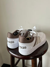 Load image into Gallery viewer, Adidas Casual Shoes Womens 8.5
