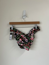 Load image into Gallery viewer, Womens Swimwear Size Large
