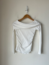 Load image into Gallery viewer, Zara Long Sleeve Top Size Small
