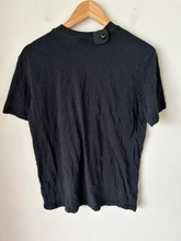 Load image into Gallery viewer, Skims Short Sleeve Top Size Small
