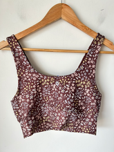 Load image into Gallery viewer, Athleta Athletic Top Size Medium
