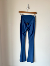 Load image into Gallery viewer, Lululemon Athletic Pants Size Small
