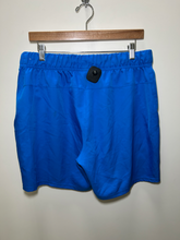 Load image into Gallery viewer, Nike Athletic Shorts Size Large
