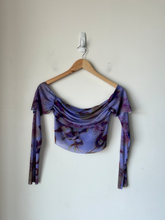 Load image into Gallery viewer, Silence And Noise Long Sleeve Top Size Medium
