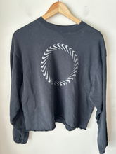 Load image into Gallery viewer, Nike Sweatshirt Size Small
