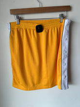 Load image into Gallery viewer, Fila Athletic Shorts Size Medium
