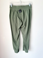 Load image into Gallery viewer, Lulu Lemon Athletic Pants Size 5/6 (28)
