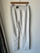 Load image into Gallery viewer, Lulu Lemon Athletic Pants Size 9/10 (30)
