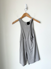 Load image into Gallery viewer, Lulu Lemon Athletic Top Size Small
