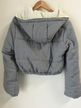 Load image into Gallery viewer, Princess Polly Heavy Outerwear Size Large
