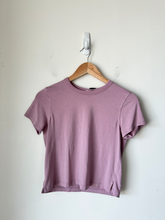 Load image into Gallery viewer, Lululemon Athletic Top Size Small
