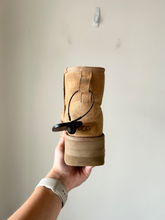 Load image into Gallery viewer, Uggs Boots Womens 8
