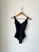 Load image into Gallery viewer, Skims Womens Tops Bodysuit Size Small
