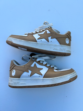 Load image into Gallery viewer, Bape Casual Shoes Womens 5

