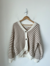 Load image into Gallery viewer, Maurices Sweater Size Small

