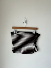Load image into Gallery viewer, Free People Tank Top Size Medium
