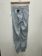 Load image into Gallery viewer, Lulu Lemon Athletic Pants Size Small
