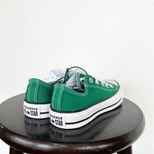 Load image into Gallery viewer, Converse Casual Shoes Womens 6
