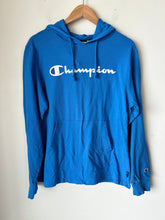 Load image into Gallery viewer, Champion Sweatshirt Size Medium
