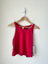 Load image into Gallery viewer, Lulu Lemon Athletic Top Size Large
