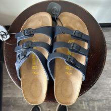 Load image into Gallery viewer, Birkenstock (Shoes) Sandals Womens 8
