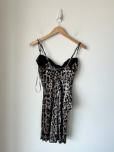 Load image into Gallery viewer, Fashion Nova Dress Size Extra Large
