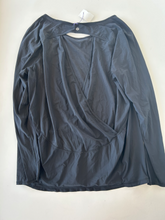 Load image into Gallery viewer, Lululemon Athletic Top Size Large

