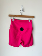 Load image into Gallery viewer, Yogalicious Athletic Shorts Size Small
