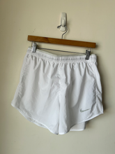 Load image into Gallery viewer, Nike Dri Fit Athletic Shorts Size Medium

