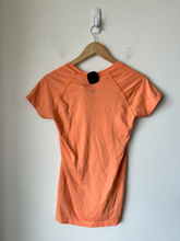 Load image into Gallery viewer, Lululemon Athletic Top Size Small
