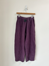 Load image into Gallery viewer, Aerie Athletic Pants Size Extra Small
