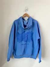 Load image into Gallery viewer, White Fox Sweatshirt Size Medium
