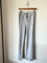 Load image into Gallery viewer, Lululemon Athletic Pants Size Large
