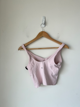 Load image into Gallery viewer, Lululemon Athletic Top Size Small
