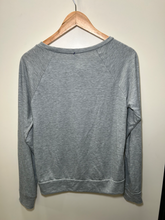 Load image into Gallery viewer, Long Sleeve Top Size Small
