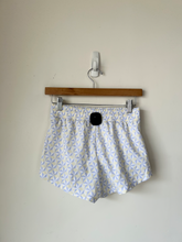 Load image into Gallery viewer, Dsg Athletic Shorts Size Medium
