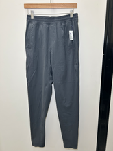Load image into Gallery viewer, Lulu Lemon Athletic Pants Size Small
