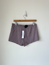 Load image into Gallery viewer, Princess Polly Shorts Size Medium
