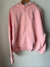 Load image into Gallery viewer, Comfrt Sweatshirt Size Large
