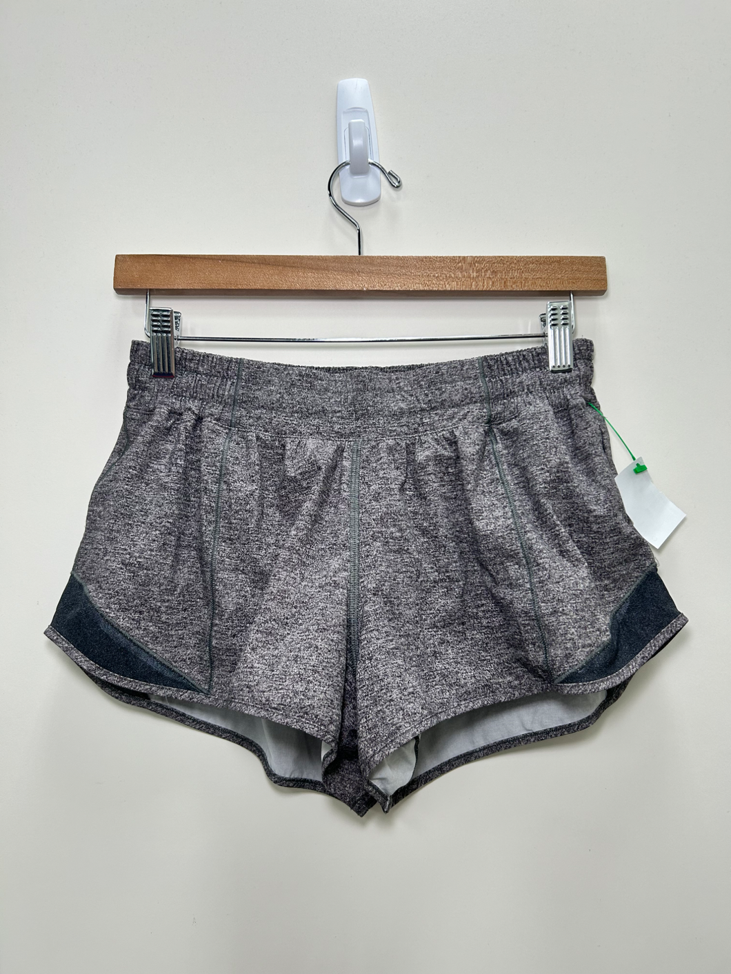 Lulu Lemon Athletic Shorts Size 7/8