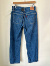 Load image into Gallery viewer, Levi Denim Size 7/8 (29)
