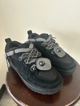 Load image into Gallery viewer, Uggs Casual Shoes Womens 9
