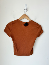 Load image into Gallery viewer, Tna Short Sleeve Top Size Small
