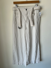 Load image into Gallery viewer, Bella Dahl Pants Size 9/10 (30)

